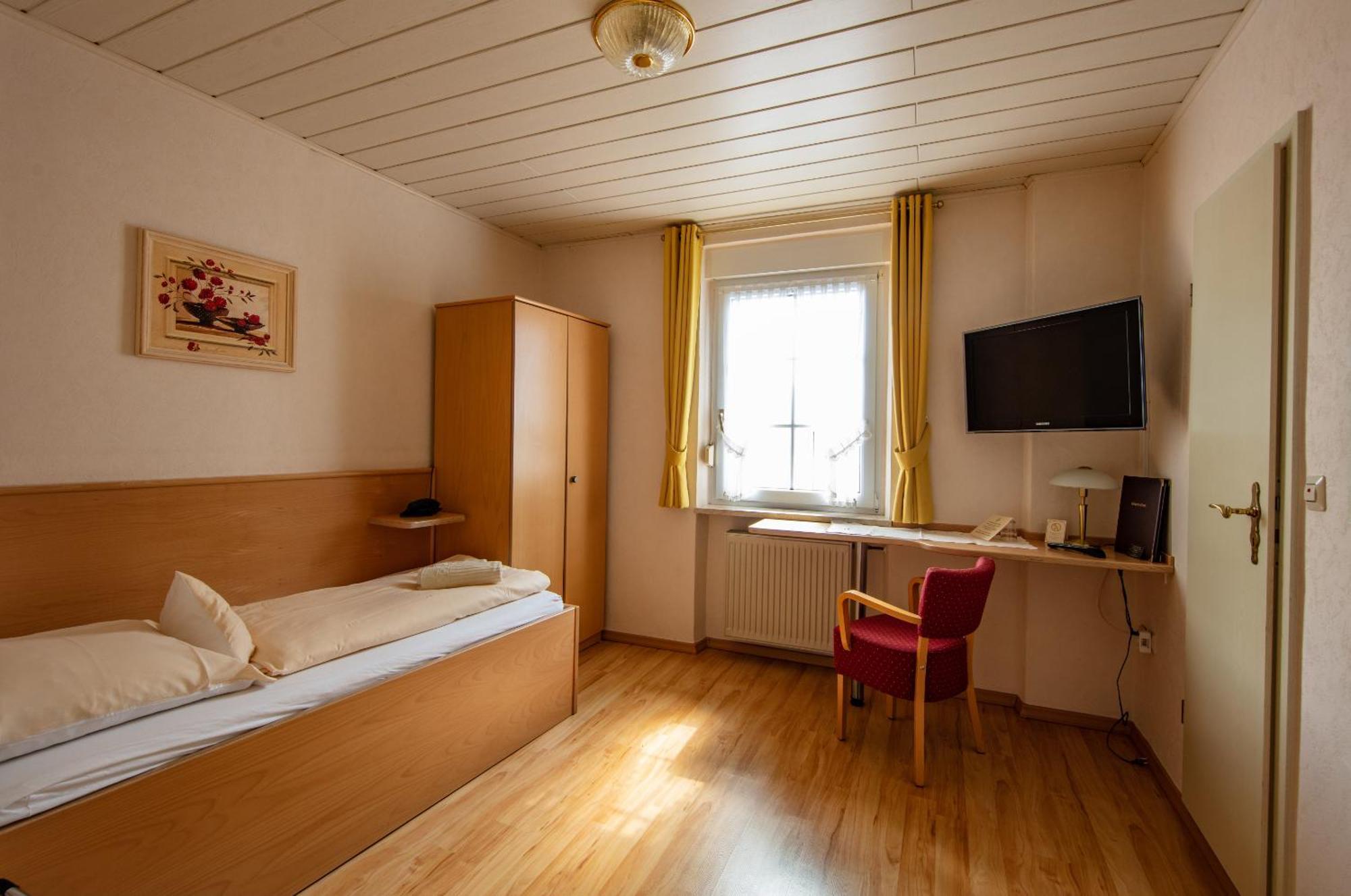 Hotel Zum Moselstrand 3*