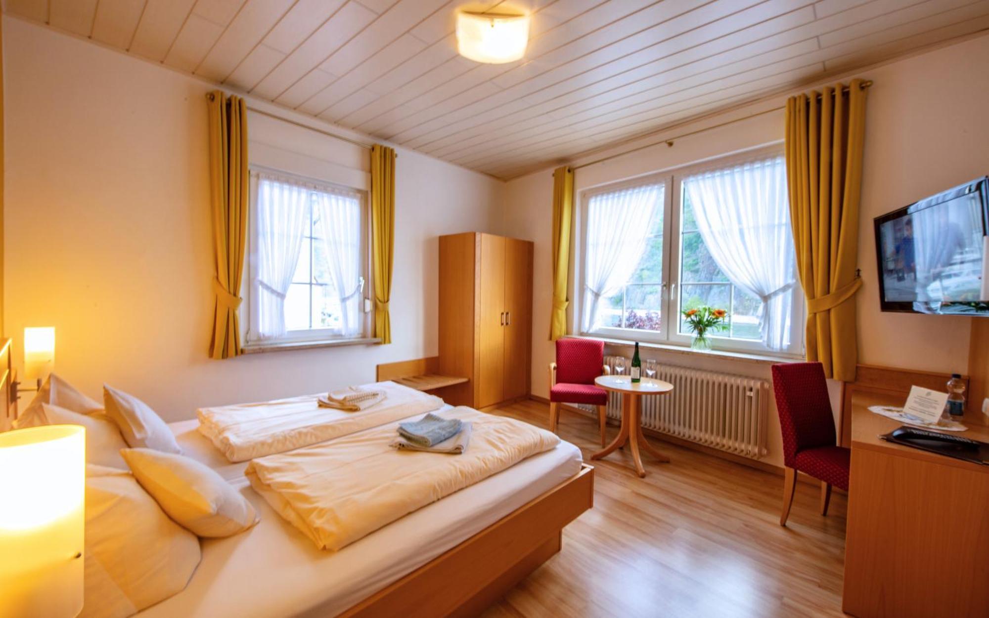 Zum Moselstrand 3*