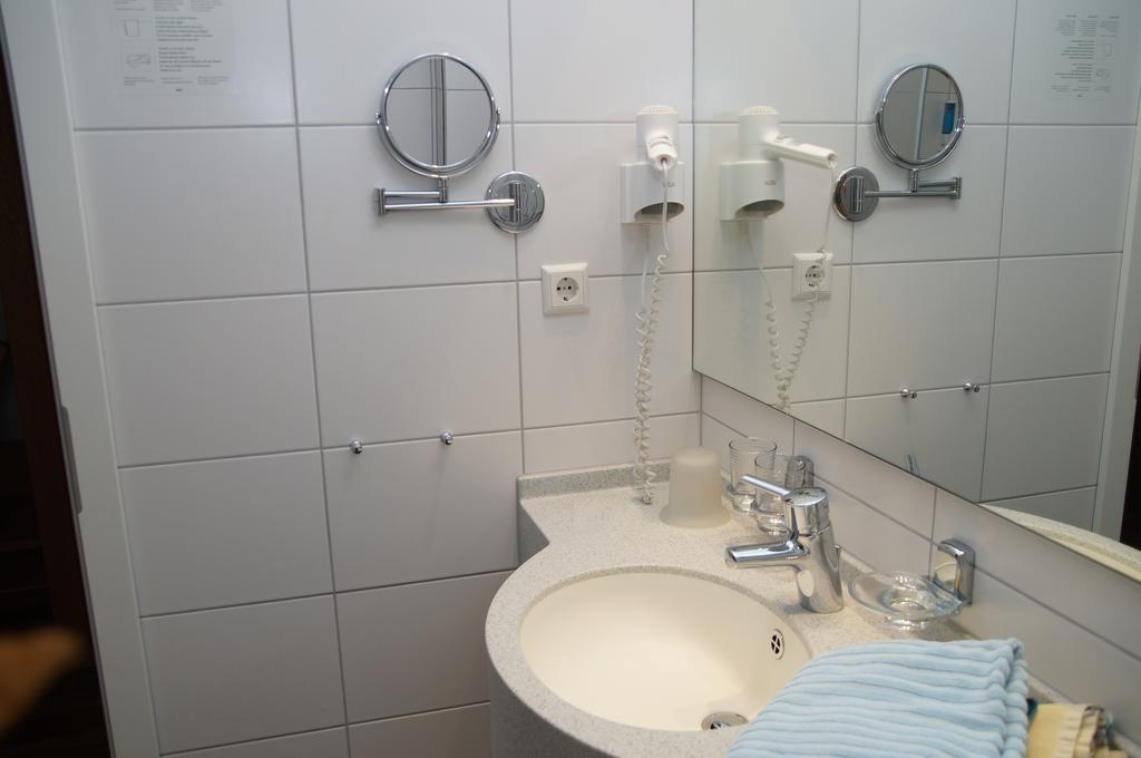Hotel Zum Moselstrand 3*